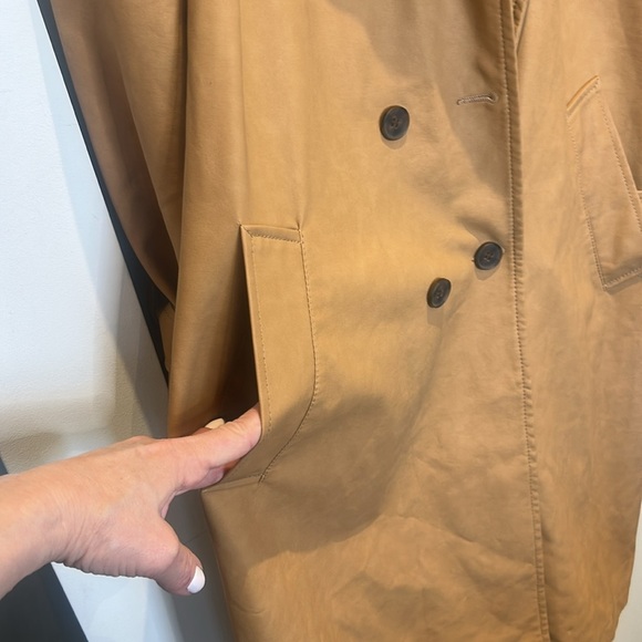 Pretty Little Thing Plus Faux Leather Statement Buckle Trench Coat Tan Size 18 - Picture 13 of 17
